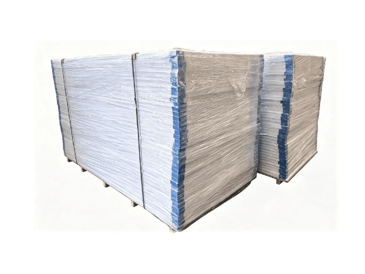 Palletized stacks of PP hollow advertising boards